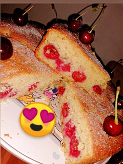 عکسی از دستور کیک آلبالو