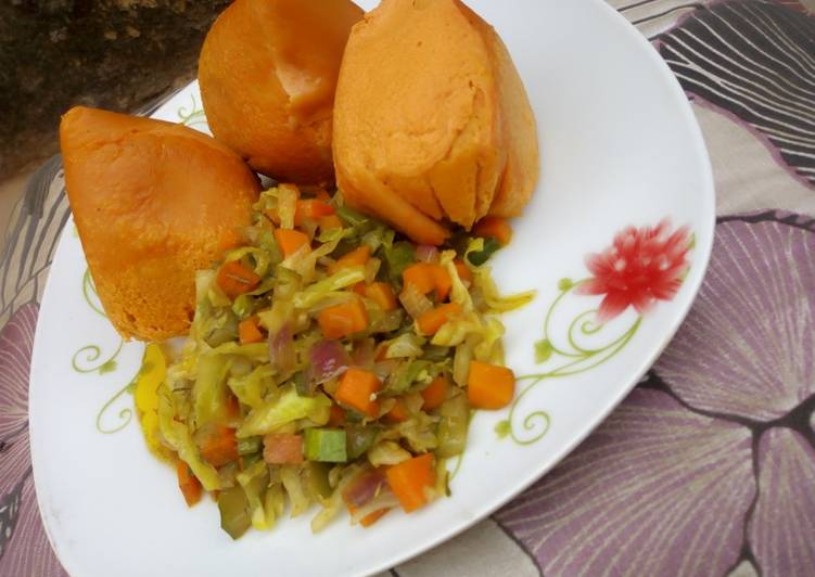 Moimoi with veg sauce