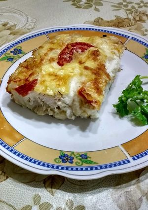 Una foto de Coliflor gratinada con pollo y salsa blanca