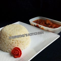 A picture of White rice and stew.