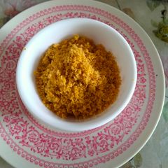A picture of Dry coconut chutney.