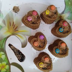 A picture of Suji ka cake.