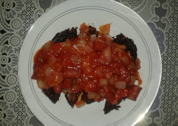 Resep Tongkol Saos Tomat yang enak