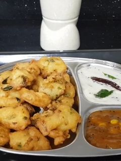 सूजी के पकोड़े (Suji ke pakode recipe in hindi) रेसिपी मुख्य फोटो