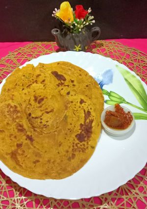 A picture of Egg Lachcha Masala Paratha With Whole Wheat Flour.