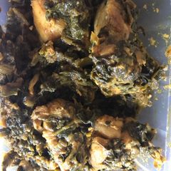 A picture of Spinach and chicken.