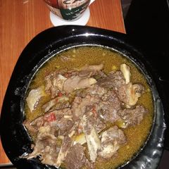 A picture of Biscuit bone pepper soup.
