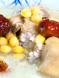 A picture of Pork Trotter Soup with Soybeans.