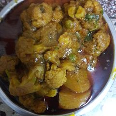 A picture of Gobhi aloo masala.