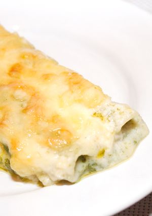 Mascarponés spenóttal töltött cannelloni recept fotója