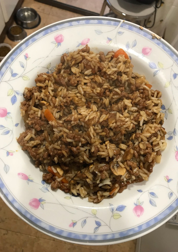 Una foto de Arroz con ternera y salsa soja