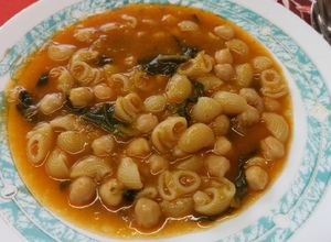 Foto principal de Sopa Minestrone con garbanzos y caldo de pollo