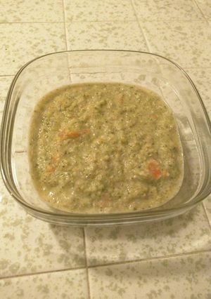 A picture of Cheesy Broccoli Soup.