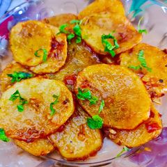 A picture of Fried potatoes.