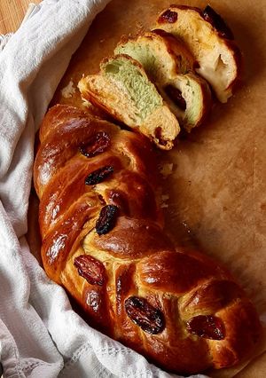 Foto di Treccia caprese di brioche (Loredana Cefalo)