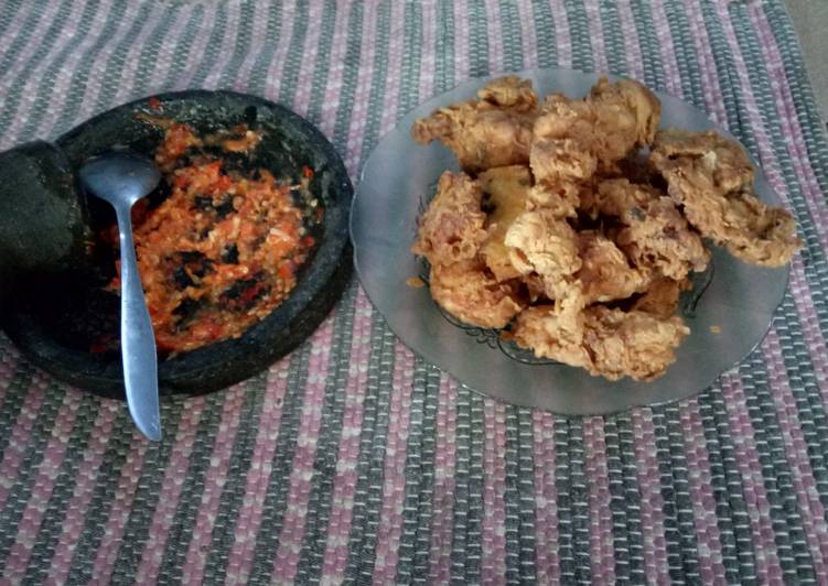 Ayam geprek sendiri