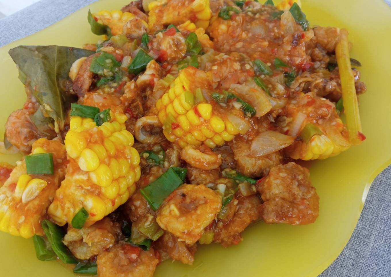 Cumi udang goreng saus padang