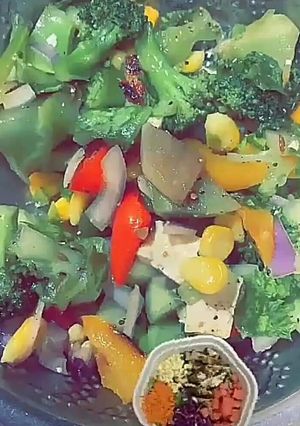 A picture of Boiled veggies.