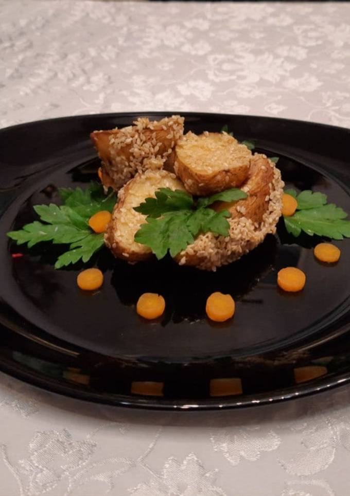 Картошка, запеченная в кунжуте