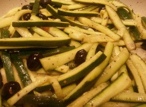Foto di Zucchine al vapore molto saporite