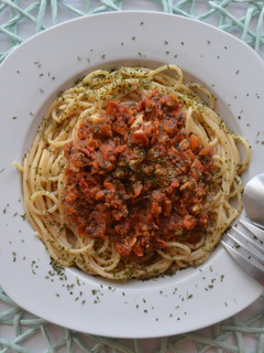 Foto principal de Espaguettis con salsa de tomate y anchoas