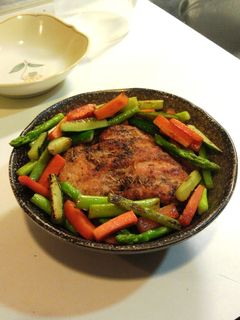 懶人快速版之宵夜 香草雞腿排飯 的食譜成品照片