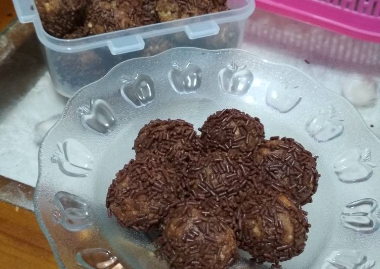 Resep Bola-bola Cokelat Biskuit Marie, Sempurna
