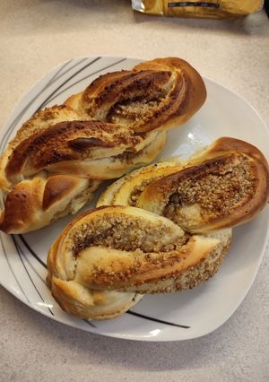 Diós csavart kalácskák recept fotója