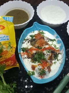 मैगी के दही वड़े (Maggi Ke dahi vade recipe in hindi) रेसिपी मुख्य फोटो
