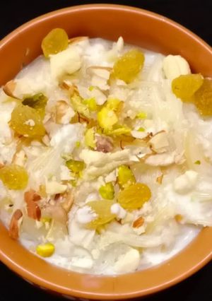 A picture of Vermicelli kheer.