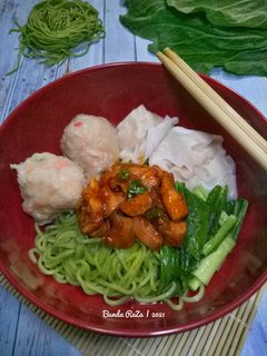 Foto resep Mie Hijau Ayam Pedas + Bakso Ayam & Pangsit Ayam (Homemade)