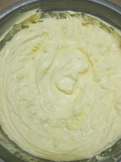Foto resep Butter Cream Putih Telur (Swiss Meringue Butter Cream)