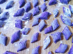 Foto di Gnocchi di patate viola senza uova