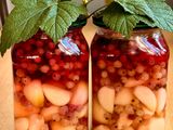 Маринований часник з паричкою