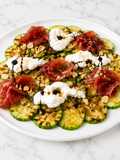 Ensalada de calabacín, jamón serrano y mozzarella