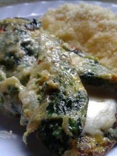 Una foto de Omelette de espinaca y queso