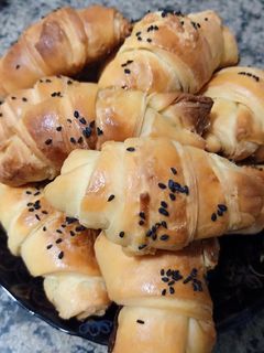 صورة لوصفة ميني كرواسون بالجبنة 🥐