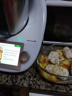 Una foto de Merluza a la provenzal. Thermomix. TM6