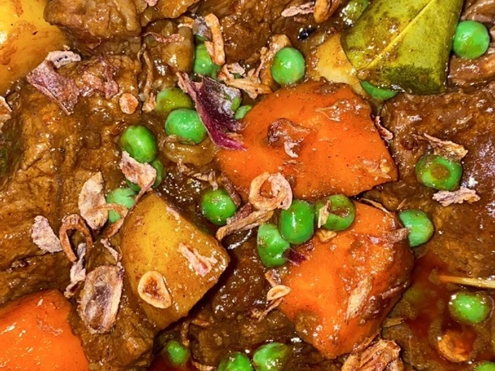 Langkah Gampang Membuat Resep Beef Rendang with veggies yang Bisa Manjain Lidah Anti Ribet, Uenak Banget