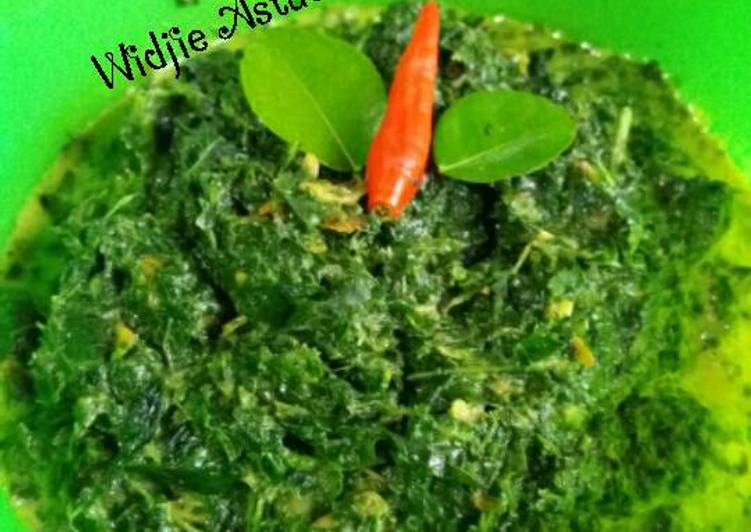 Cara Menyiapkan Daun Singkong Gulai yang Menggugah Selera