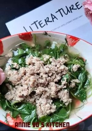 Hình của món Canh rau má nấu thịt xay.