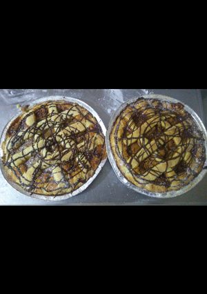 Una foto de Pasta frola de dulce de leche con chocolate 🤤