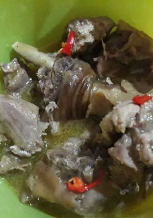 A picture of Chicken peppersoup.
