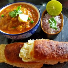 A picture of Pav bhaji.