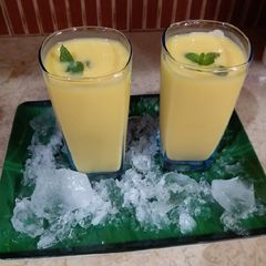 A picture of Refreshing Mango milk Shake.