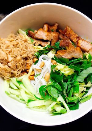 Hình của món Bún thịt nướng.