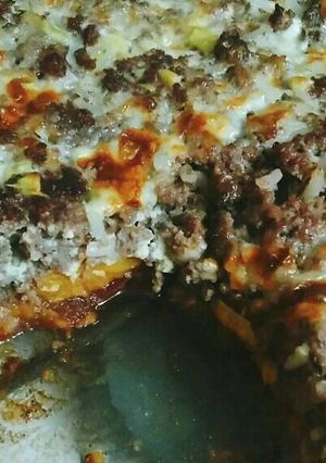 Una foto de Pastel bicolor de verduras y carne