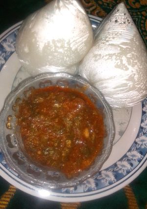 A picture of Tuwo da miyan taushe.