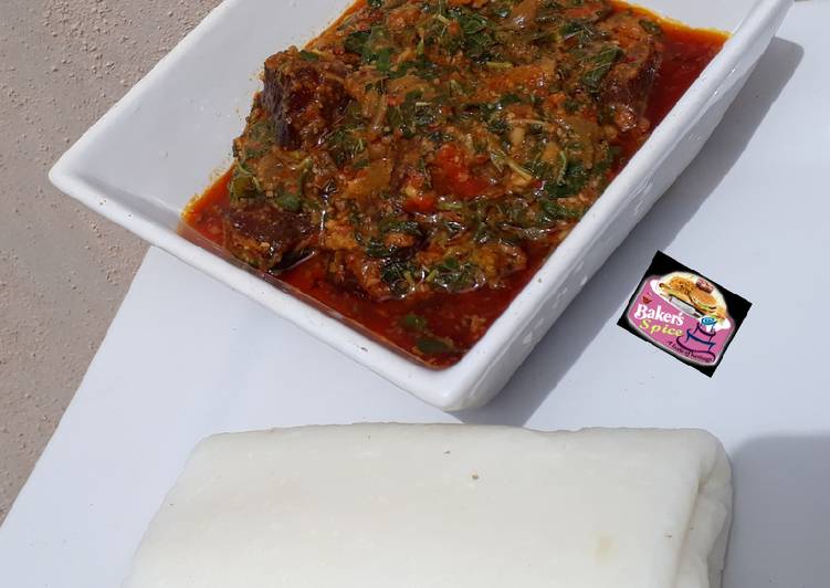 Tuwon Shinkafa (Mashed Rice) and Groundnut Soup (Miyan Gyada) Tuwon Shinkafa (Mashed Rice) and Groundnut Soup (Miyan Gyada)