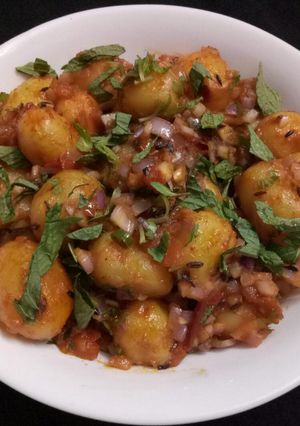 A picture of Aloo chat.